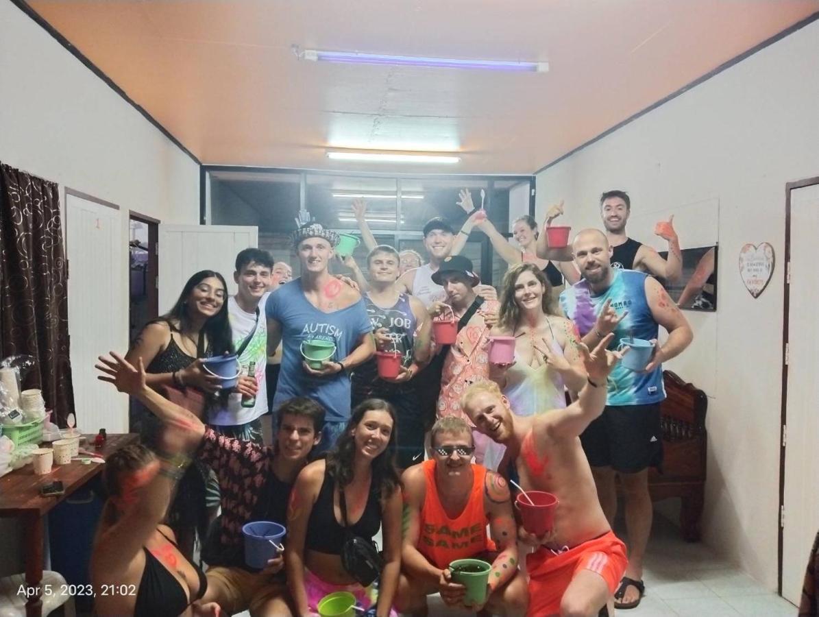 Seventeen Hostel Ko Pha Ngan Esterno foto
